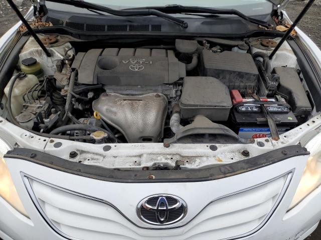 4T1BF3EK9AU537085 - 2010 TOYOTA CAMRY BASE WHITE photo 11