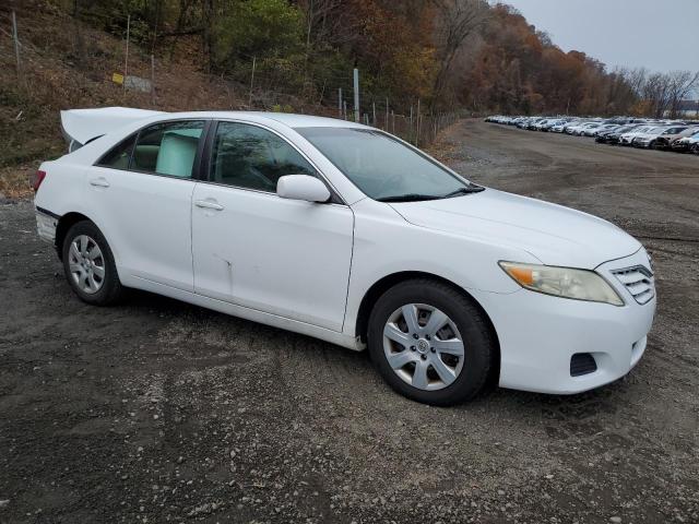 4T1BF3EK9AU537085 - 2010 TOYOTA CAMRY BASE WHITE photo 4