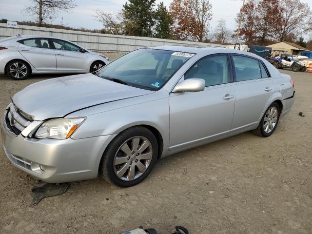 2005 TOYOTA AVALON XL, 