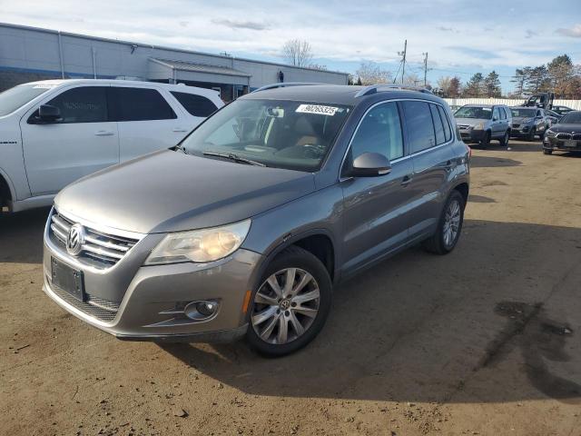 2009 VOLKSWAGEN TIGUAN SE, 
