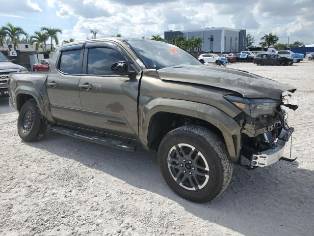 3TMLB5JNXSM123996 - 2025 TOYOTA TACOMA DOUBLE CAB TAN photo 4