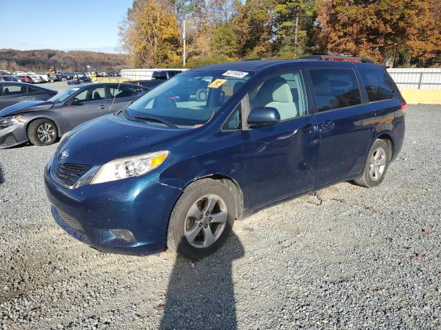 2011 TOYOTA SIENNA LE, 
