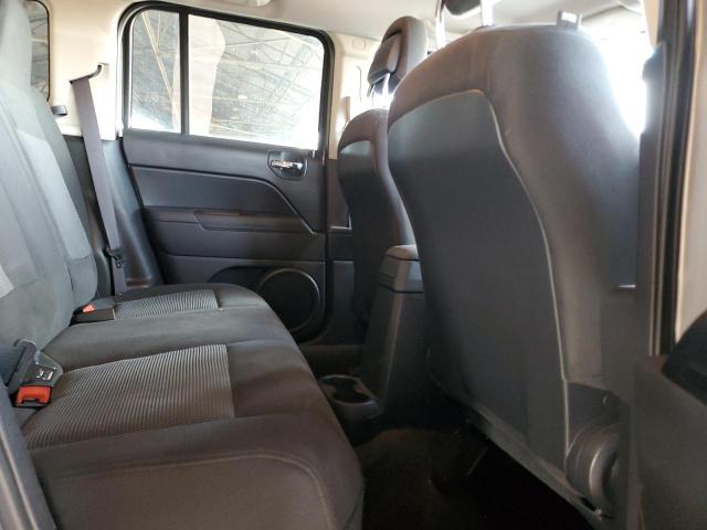 1C4NJPBA6HD137644 - 2017 JEEP PATRIOT SPORT 银色 照片 11