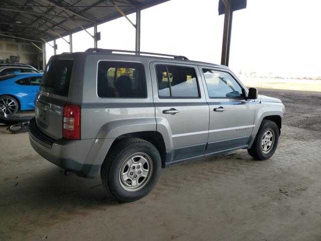 1C4NJPBA6HD137644 - 2017 JEEP PATRIOT SPORT 银色 照片 3