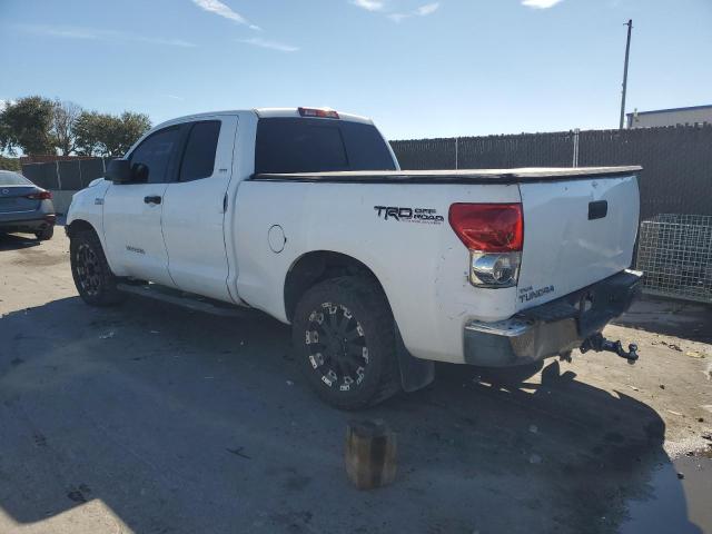 5TFRV54157X020321 - 2007 TOYOTA TUNDRA DOUBLE CAB SR5 WHITE photo 2