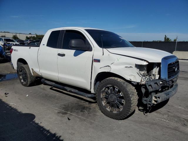 5TFRV54157X020321 - 2007 TOYOTA TUNDRA DOUBLE CAB SR5 WHITE photo 4