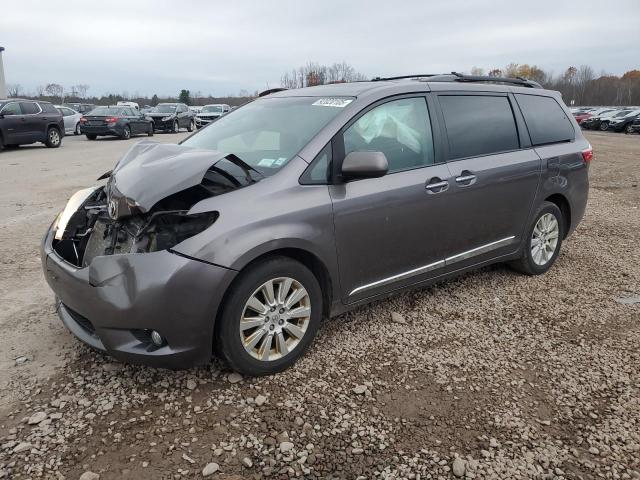 2015 TOYOTA SIENNA XLE, 
