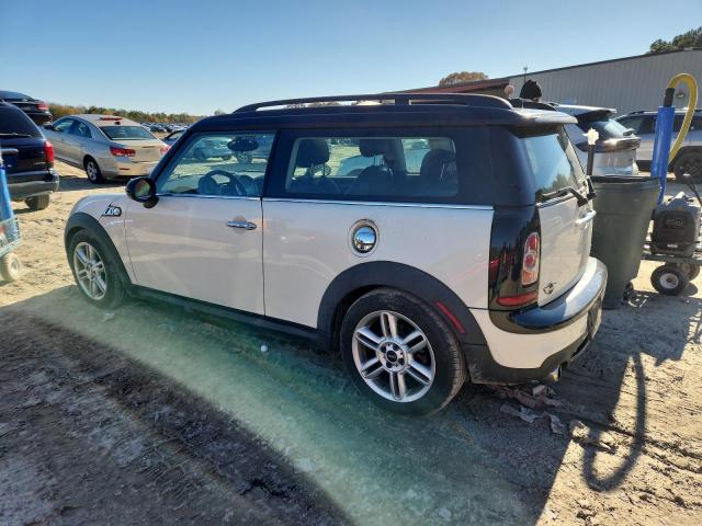 WMWZG3C55CTY32266 - 2012 MINI COOPER S CLUBMAN WHITE photo 2