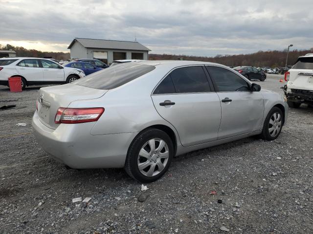 4T1BF3EK3BU162571 - 2011 TOYOTA CAMRY BASE فضي صورة 3