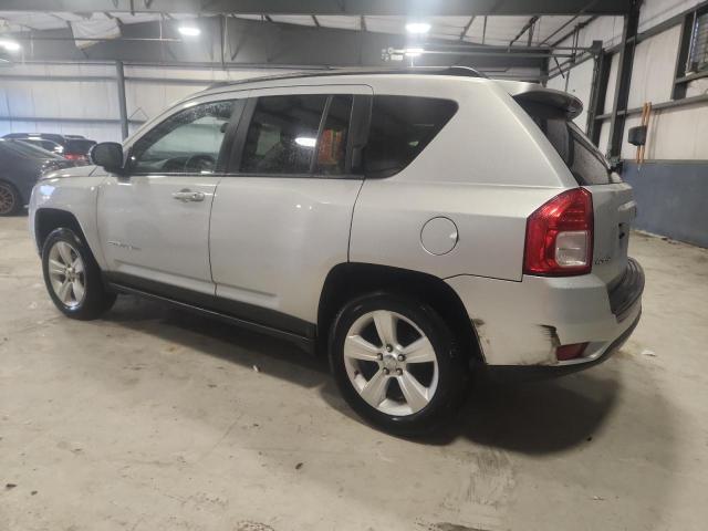 1C4NJDBB8DD272108 - 2013 JEEP COMPASS SPORT 灰色 照片 2