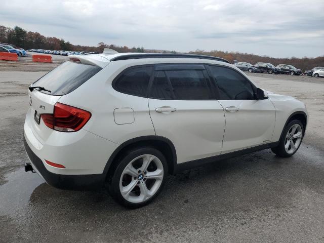 WBAVM5C58FVV94487 - 2015 BMW X1 XDRIVE35I WHITE photo 3