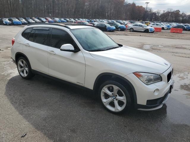 WBAVM5C58FVV94487 - 2015 BMW X1 XDRIVE35I WHITE photo 4