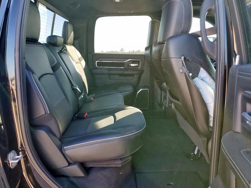 3C6UR5FL2RG218267 - 2024 RAM 2500 LARAMIE BLACK photo 10