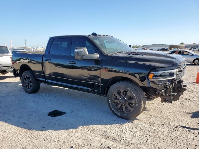 3C6UR5FL2RG218267 - 2024 RAM 2500 LARAMIE BLACK photo 4