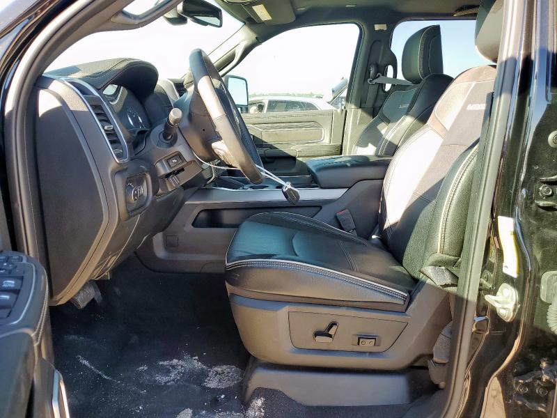 3C6UR5FL2RG218267 - 2024 RAM 2500 LARAMIE BLACK photo 7