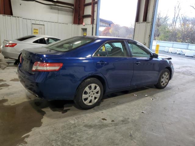 4T4BF3EK3AR025439 - 2010 TOYOTA CAMRY BASE Blau Foto 3