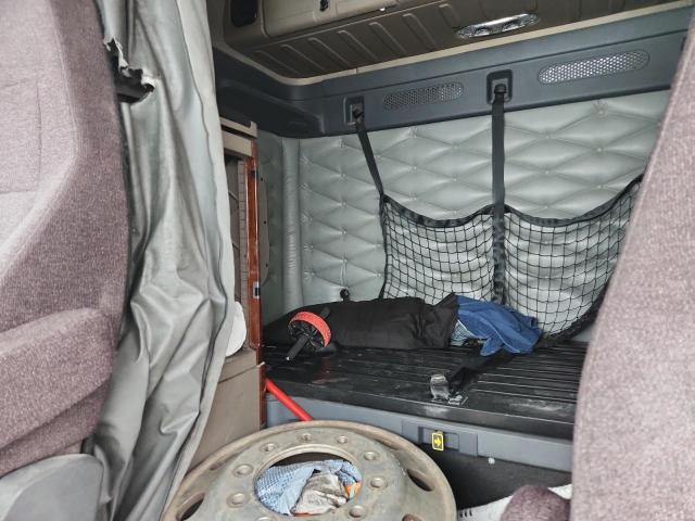 3AKJGLDV4HSHT8501 - 2017 FREIGHTLINER CASCADIA 1 Qırmızı foto 6