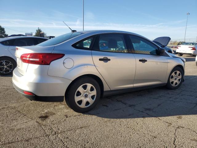 1FADP3E20JL292294 - 2018 FORD FOCUS S SILVER photo 3
