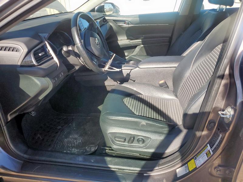 4T1G11AK0MU413760 - 2021 TOYOTA CAMRY SE GRAY photo 7