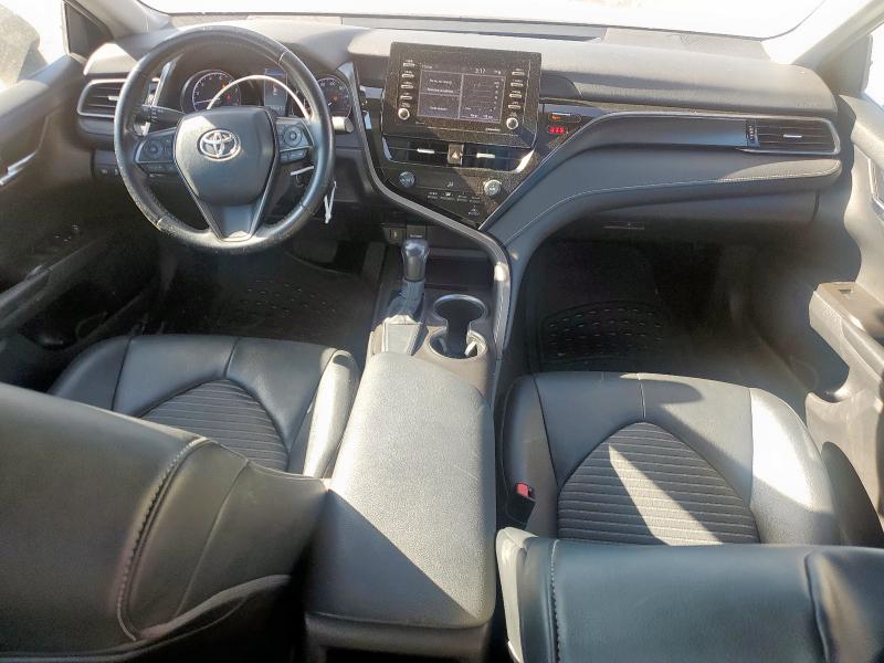 4T1G11AK0MU413760 - 2021 TOYOTA CAMRY SE GRAY photo 8