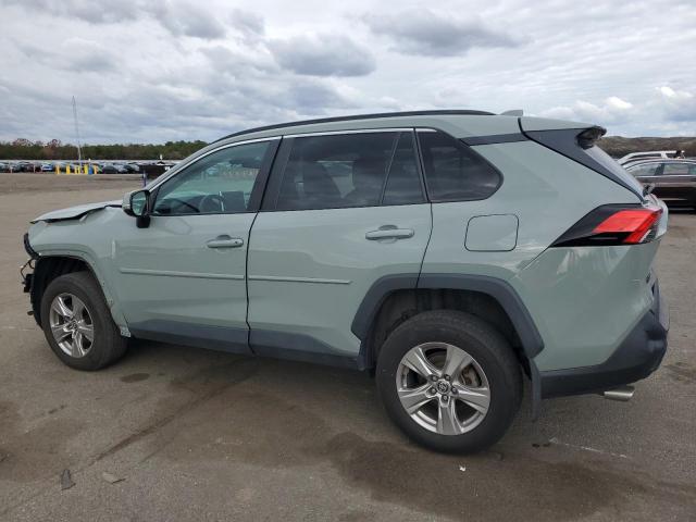 2T3P1RFV9PW343141 - 2023 TOYOTA RAV4 XLE GRAY photo 2