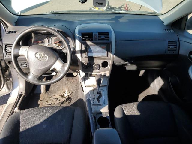 2T1BU4EE1AC507117 - 2010 TOYOTA COROLLA BASE Күміс фото 8