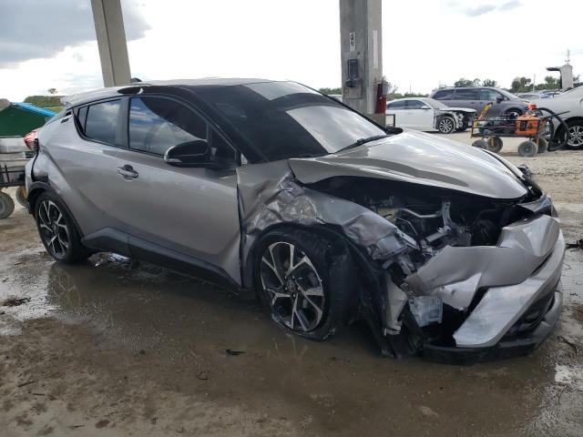 NMTKHMBX3KR097373 - 2019 TOYOTA C-HR XLE Gümüş foto 4