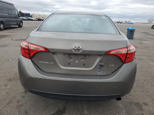 2T1BURHEXHC774081 - 2017 TOYOTA COROLLA L BROWN photo 6