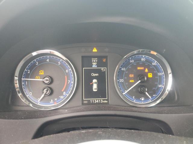 5YFBURHE9JP803723 - 2018 TOYOTA COROLLA L WHITE photo 9