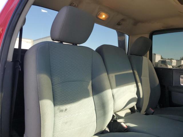 3C7WRMDL5JG375572 - 2018 RAM 5500 Красный фото 10