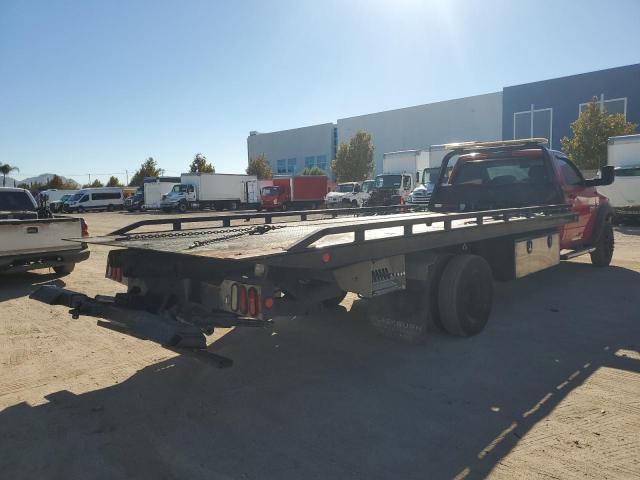 3C7WRMDL5JG375572 - 2018 RAM 5500 Красный фото 3