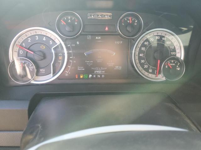 3C7WRMDL5JG375572 - 2018 RAM 5500 Красный фото 9