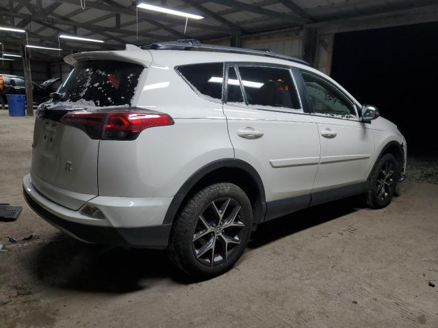 JTMJFREV2HD213886 - 2017 TOYOTA RAV4 SE WHITE photo 3