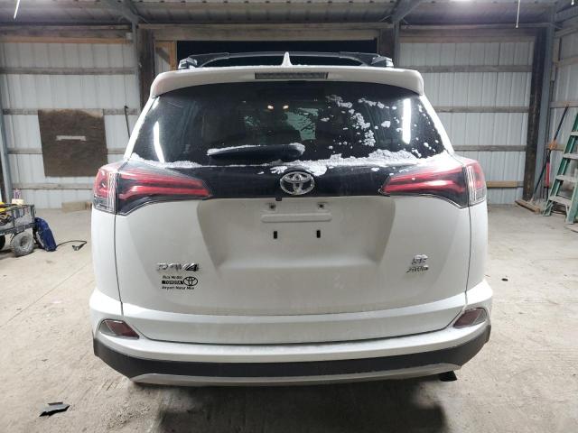 JTMJFREV2HD213886 - 2017 TOYOTA RAV4 SE WHITE photo 6