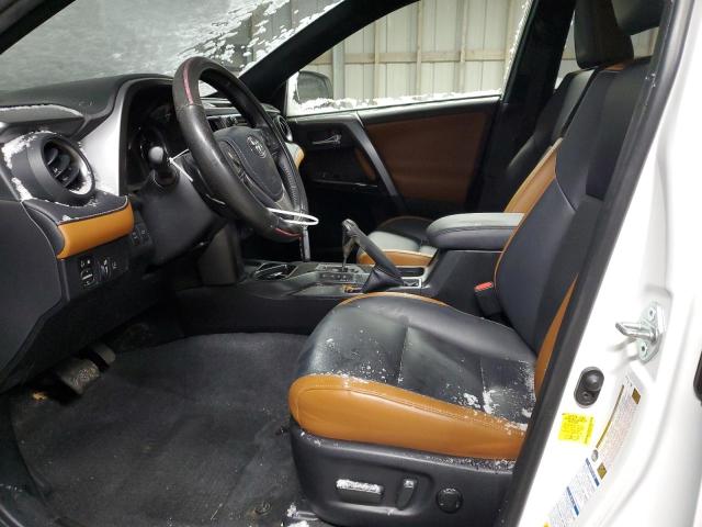 JTMJFREV2HD213886 - 2017 TOYOTA RAV4 SE WHITE photo 7