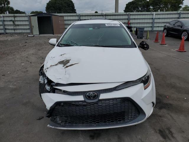 5YFEPMAE4MP200572 - 2021 TOYOTA COROLLA LE 白色 照片 5