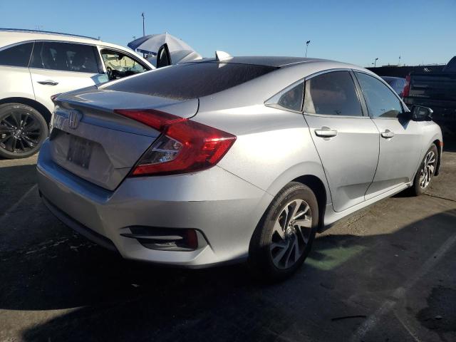 2HGFC2F74JH564721 - 2018 HONDA CIVIC EX Silber Foto 3