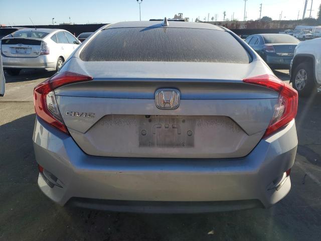 2HGFC2F74JH564721 - 2018 HONDA CIVIC EX Silber Foto 6