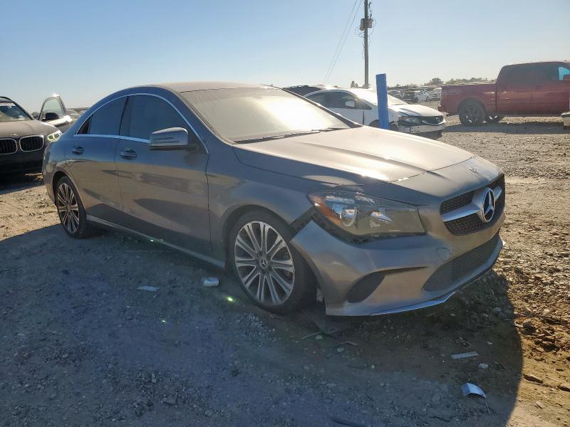 WDDSJ4EB4KN752352 - 2019 MERCEDES-BENZ CLA 250 Сұр фото 4