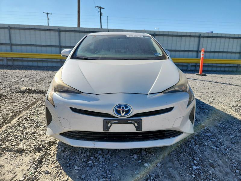 JTDKBRFU4G3501922 - 2016 TOYOTA PRIUS თეთრი ფოტო 5