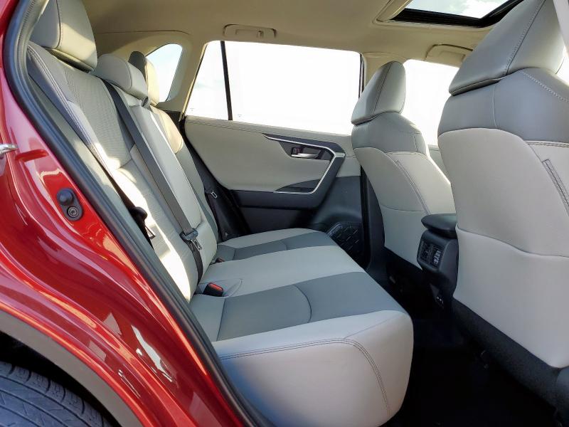 2T3Y1RFV0SW404485 - 2025 TOYOTA RAV4 LIMITED RED photo 11