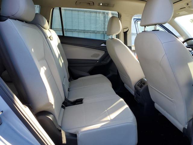 3VV2B7AX6JM138231 - 2018 VOLKSWAGEN TIGUAN SE WHITE photo 11