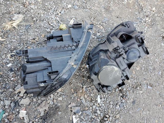 3VV2B7AX6JM138231 - 2018 VOLKSWAGEN TIGUAN SE WHITE photo 13