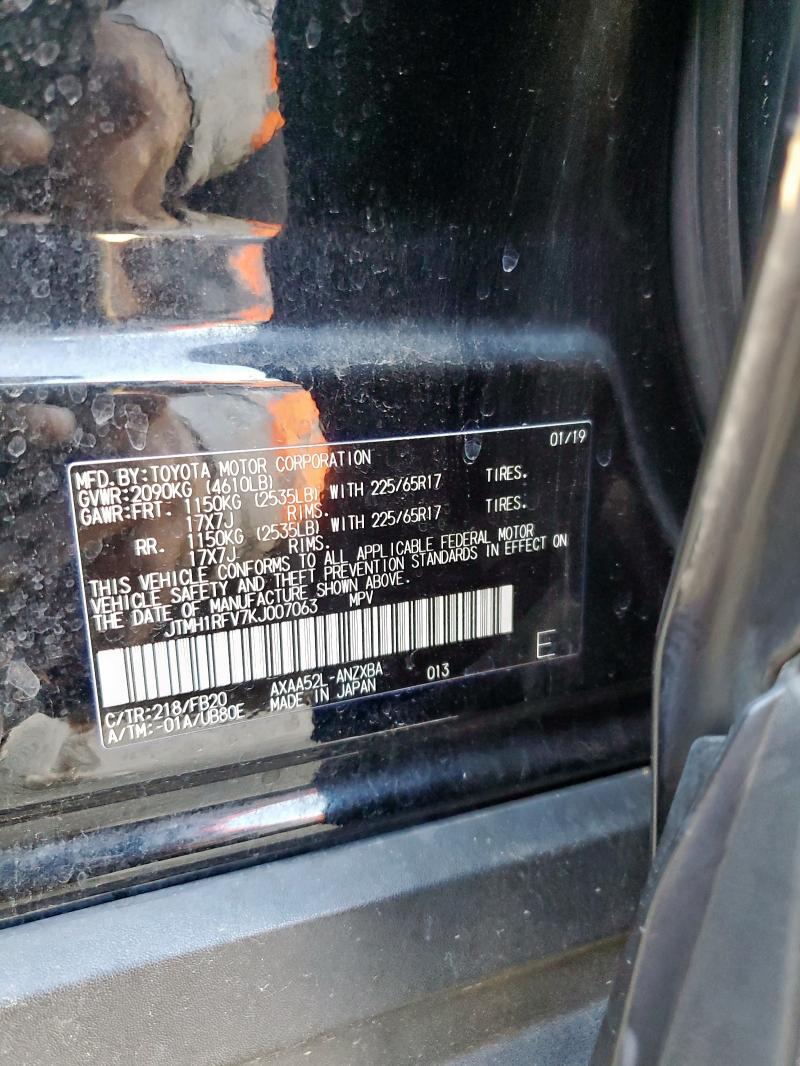 JTMH1RFV7KJ007063 - 2019 TOYOTA RAV4 LE Schwarz Foto 13