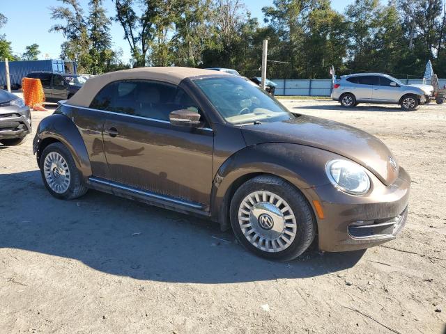 3VW5X7AT5DM828662 - 2013 VOLKSWAGEN BEETLE 棕色 照片 4