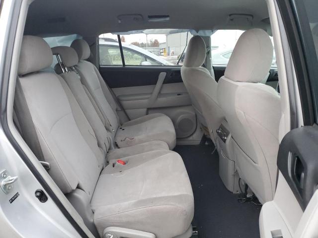 5TDBK3EH8DS224946 - 2013 TOYOTA HIGHLANDER BASE Silber Foto 11