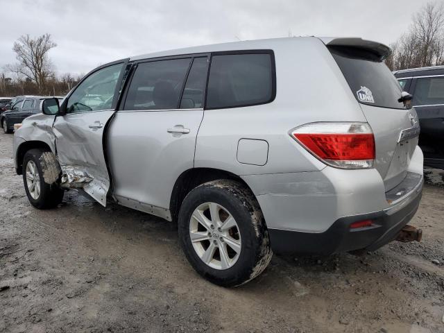 5TDBK3EH8DS224946 - 2013 TOYOTA HIGHLANDER BASE Silber Foto 2