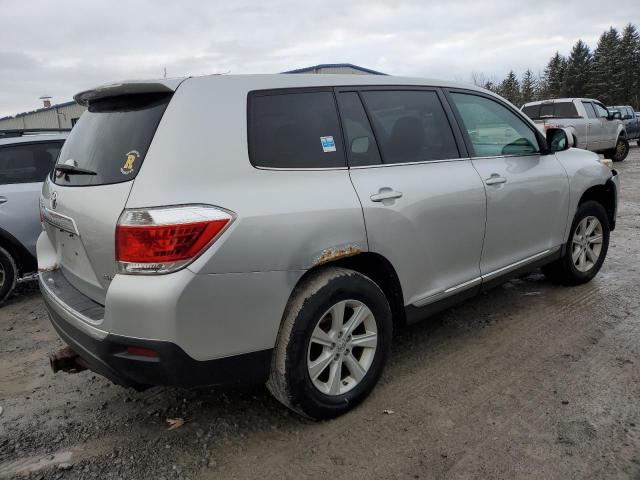 5TDBK3EH8DS224946 - 2013 TOYOTA HIGHLANDER BASE Silber Foto 3