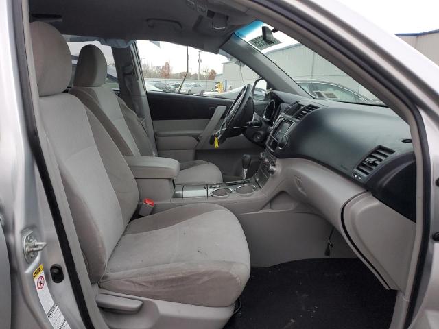 5TDBK3EH8DS224946 - 2013 TOYOTA HIGHLANDER BASE Silber Foto 7