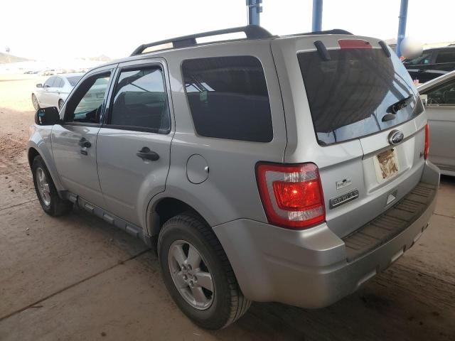 1FMCU9DG7BKB60408 - 2011 FORD ESCAPE XLT ვერცხლისფერი ფოტო 2